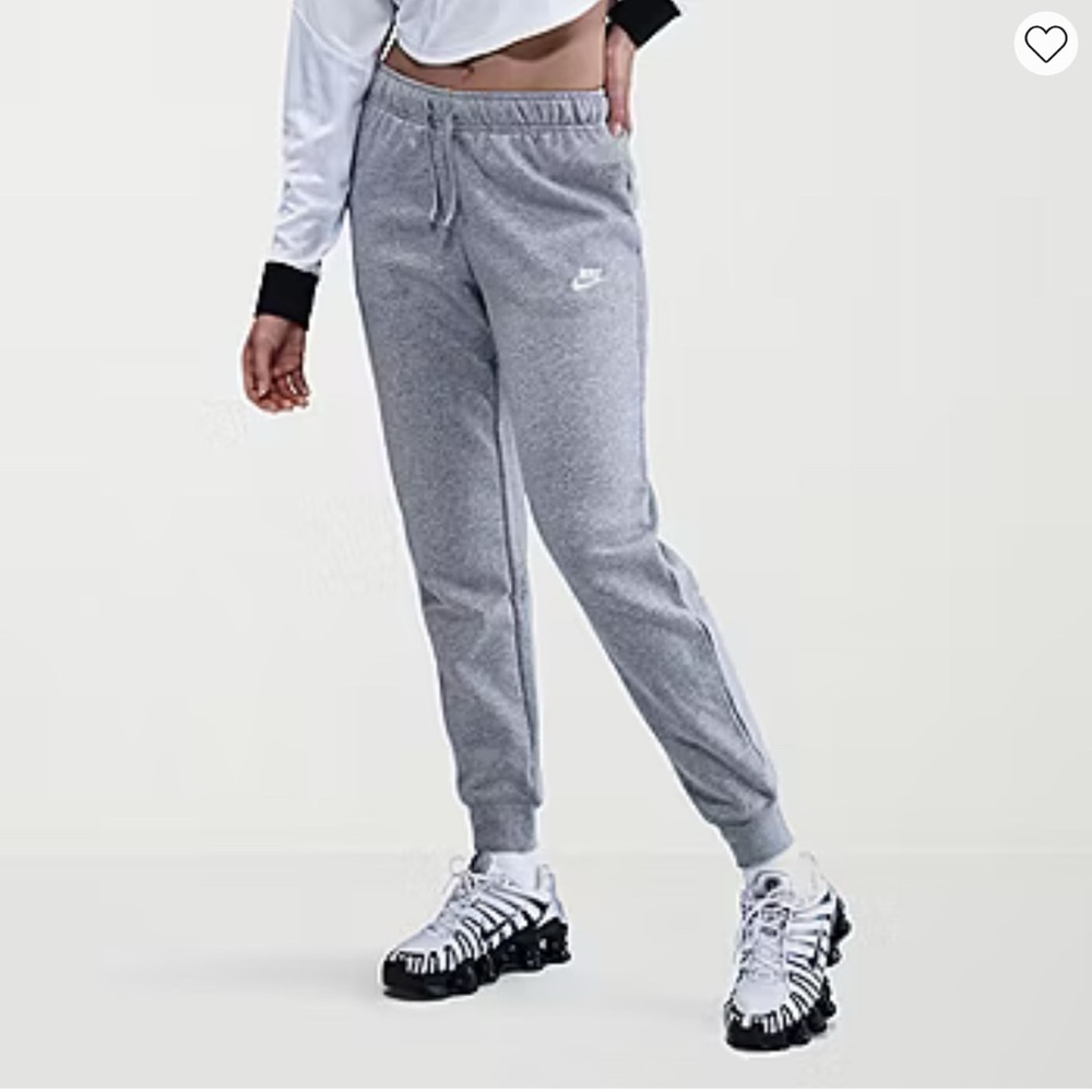LIKE NEW. Nike club fleece jogger